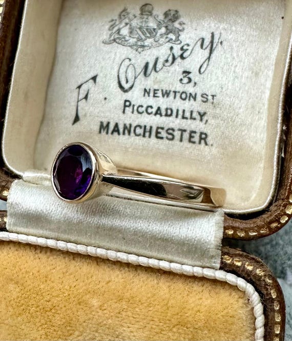 Vintage Amethyst Solitaire Ring | Solid 9ct Yello… - image 3