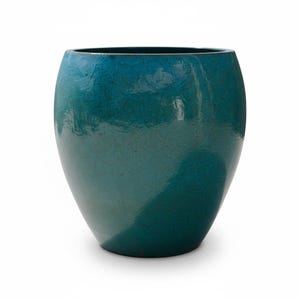 Könnte beinhalten: Ein teal-farbener Keramik-Pflanztopf mit glänzendem Finish. Der abgerundete, eiförmige Topf hat eine breite Öffnung und eine glatte, reflektierende Oberfläche. Geeignet für den Innen- und Außenbereich.