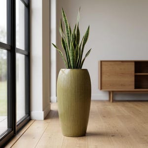 MILANO - Pot de fleurs en céramique artisanale - Vert citron - Ø 31 cm, H : 61 cm - Intérieur et extérieur