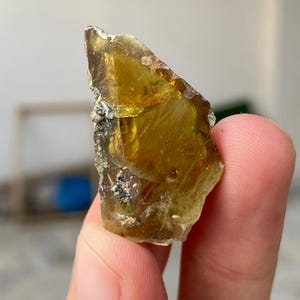 Twin Sphene (Titanite) Crystal Fine Mineral Specimen - Pakistan