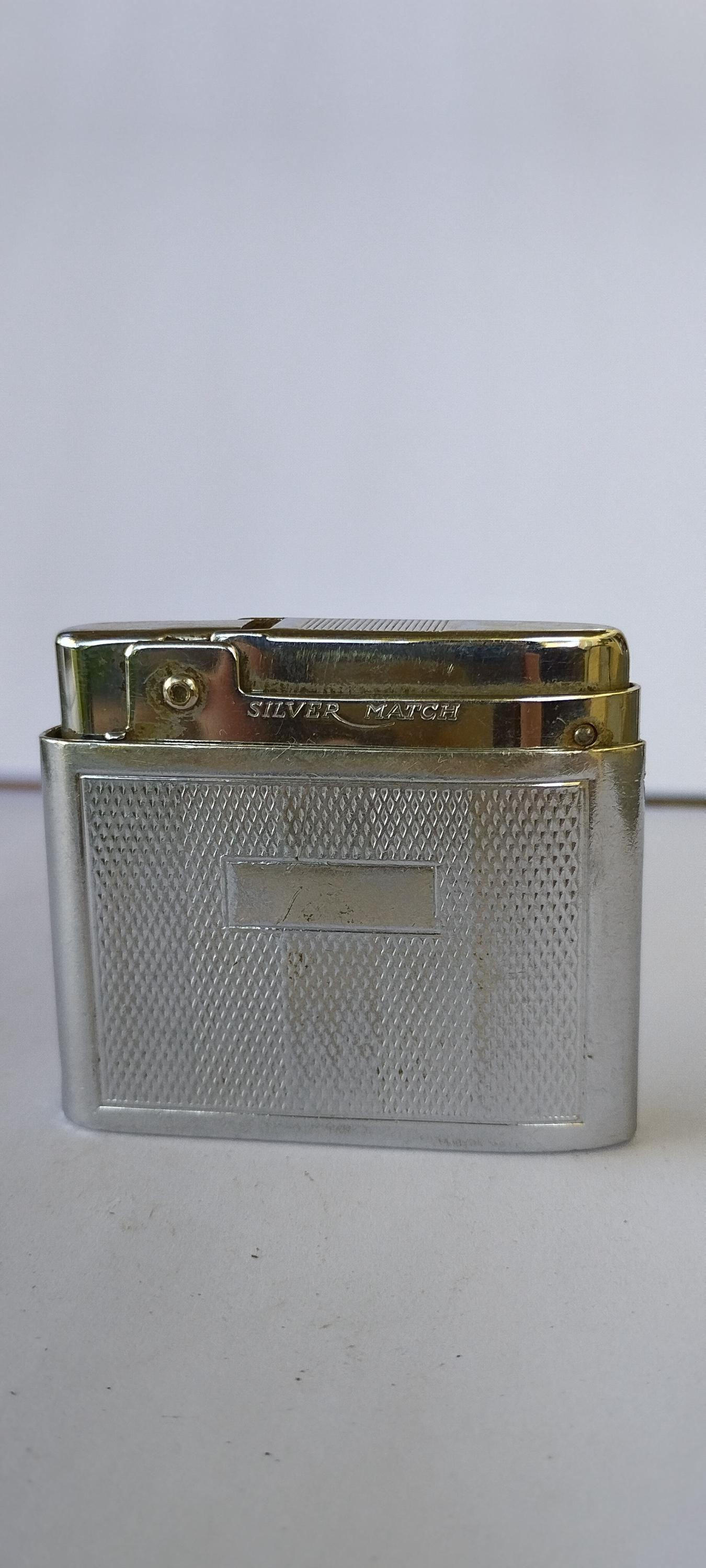 Étui à briquet, coque en métal estampé floral, 2 pièces en