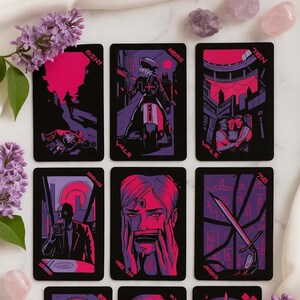 Jeu de tarot néon – Jeu Oracle, cartes Oracle, jeu Cyperpunk pour lectures de tarot et divination, cartes oracle, cartes de tarot, jeu de cartes néon lune