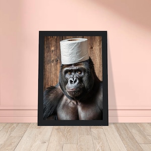 Impressão de parede de gorila engraçada, retrato hilário de macaco com papel higiênico na cabeça, pôster de animal da selva, impressão emoldurada ou decoração em tela