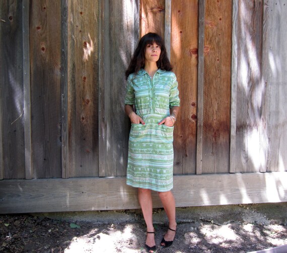 1950s dress Cotton green Shirtwaist day dress abst