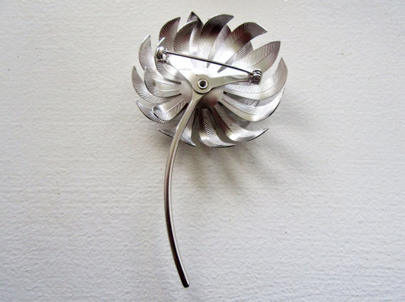 vintage 1960s flower pin silver toneBrooch - image 2
