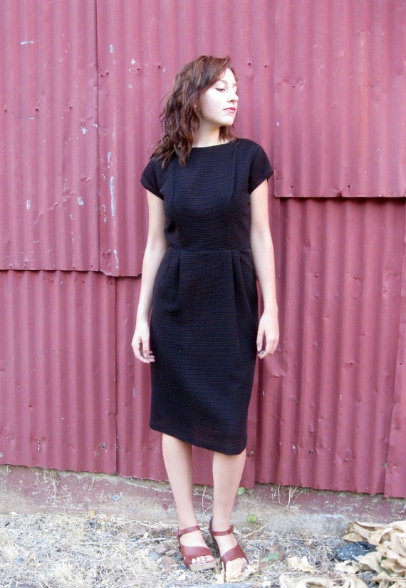 1950s dress vintage shift black wiggle dress Clas… - image 1