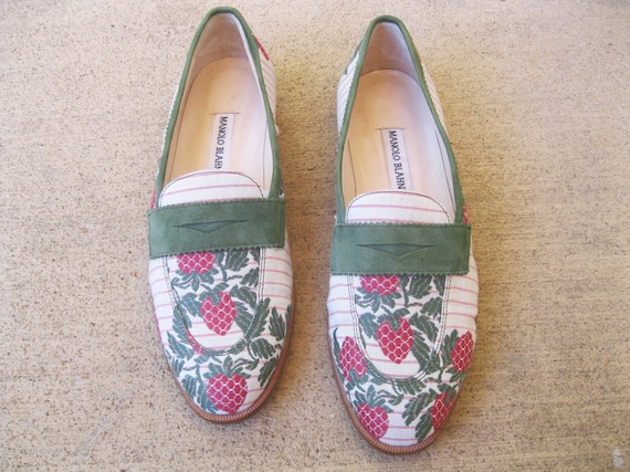 1980s Manolo Blahnik designer shoes Strawberry Fie