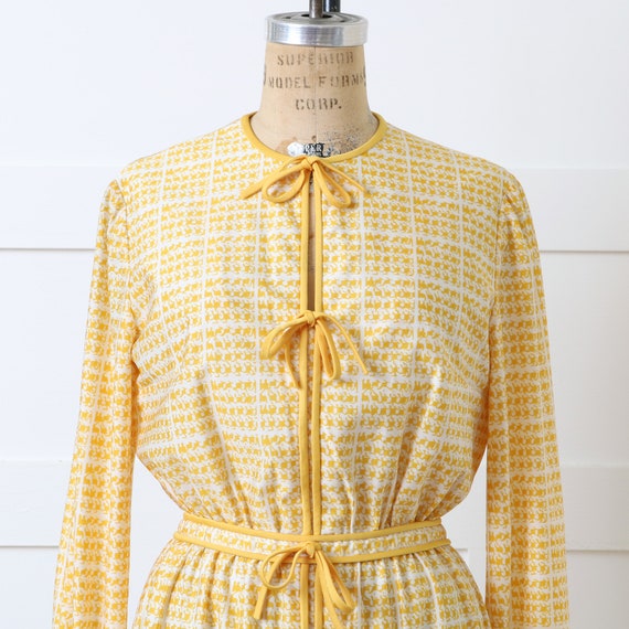 vintage 1960s ~ 70s silky dress • yellow & white … - image 5