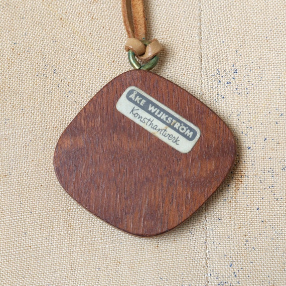 vintage MCM Scandinavian wood bird necklace • ake… - image 2