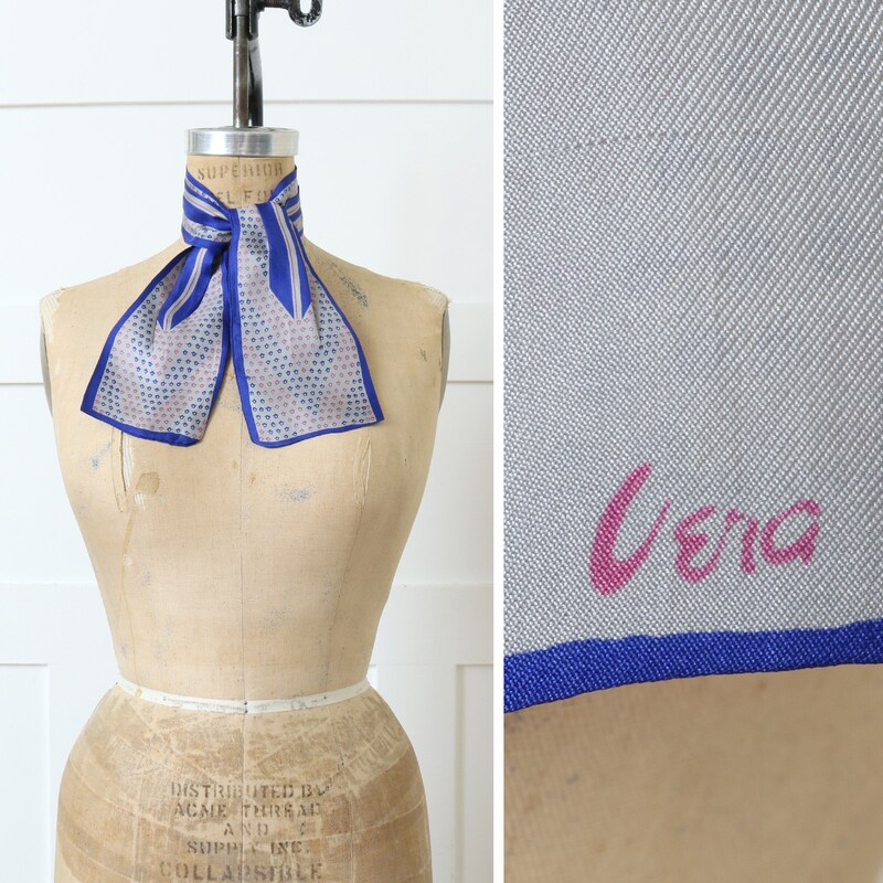 Foulard Ascot En Laine Vintage, 88x88 Cm, Fond Bleu - Occasion, Parfait Pour L'automne/hiver