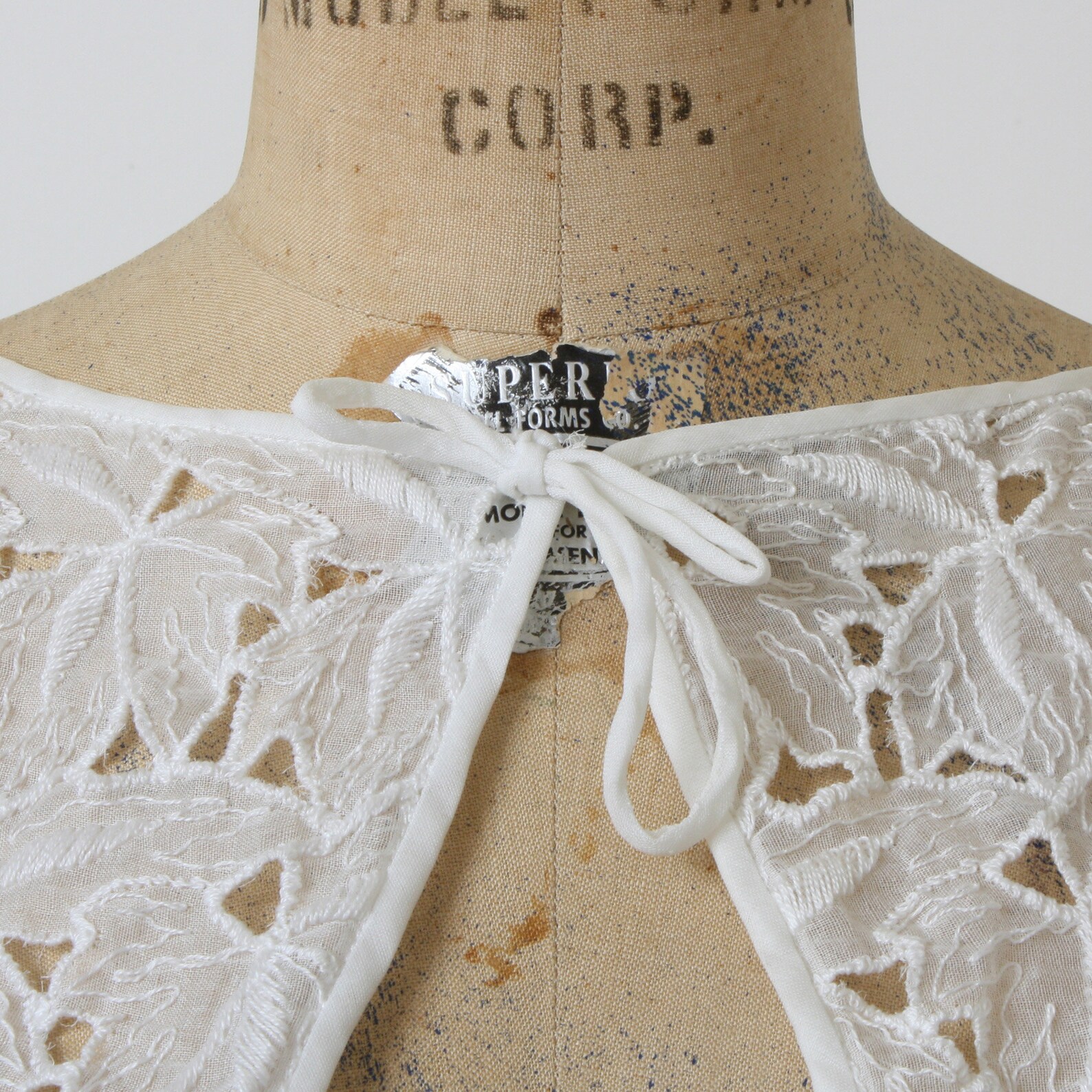 Veste en dentelle blanche vintage des années 1940 boléro à ...