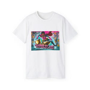 Plumber by Day ユニセックス ウルトラコットンTシャツ、楽しいグラフィックTシャツ、配管工へのギフト、カジュアルスタイル、誕生日プレゼント、夏服