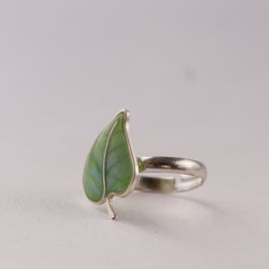 Adjustable Ring Forest green leaf image 3