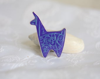 Llama brooch / For animal lovers / Unique jewelry