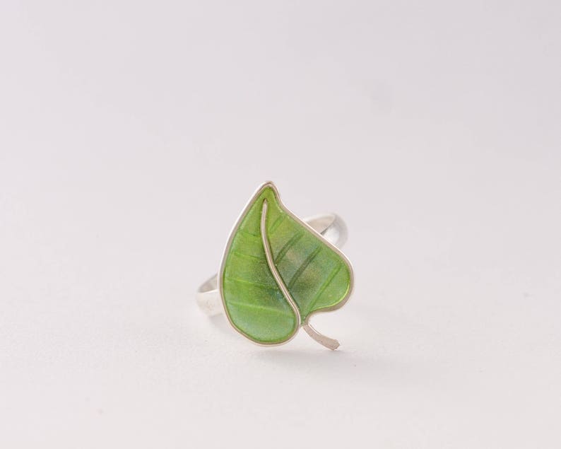 Adjustable Ring Forest green leaf image 1