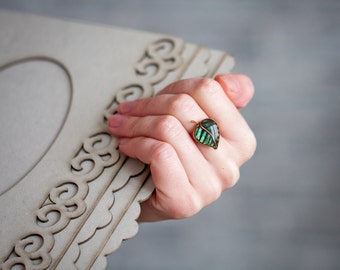 Adjustable Ring - Forest green leaf