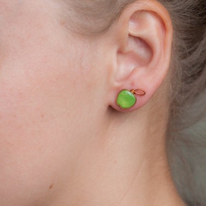 Post earrings Green apples image 4