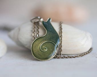 Snail Necklace - Dark Green