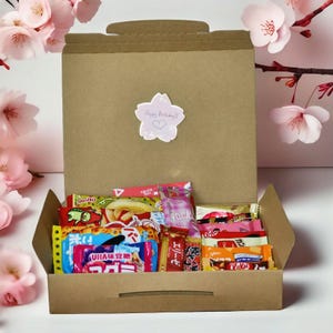 à goûter japonaise - Assortiment de 15 pièces | Cadeau asiatique unique de bonbons pour elle et ses enfants | Cadeau de remise des diplômes d'anniversaire pour les grands-parents d'une maman et d'une amie