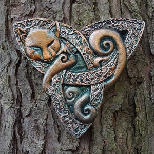 Cat Triquetra Stone Sculpture, Celtic Knot Art Garden Gifts, Garden Art Decor