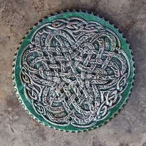 Celtic Knot Garden Decor, Irish Ribbon Sculpture Gifts for Front Porch or Patio Fence