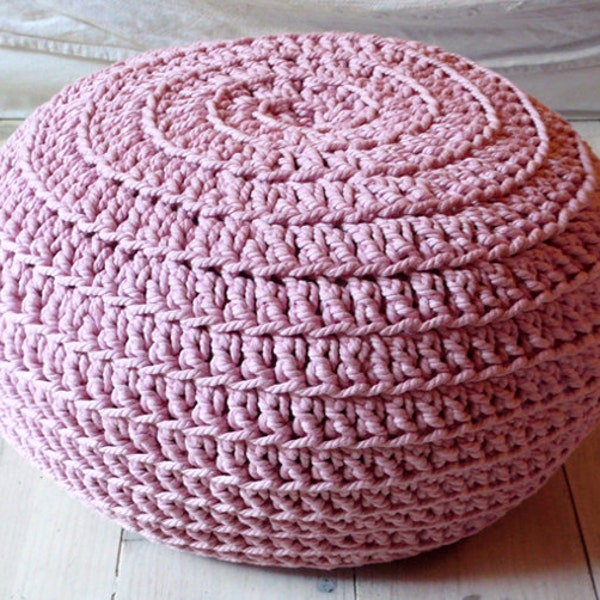Floor Cushion Crochet - pink