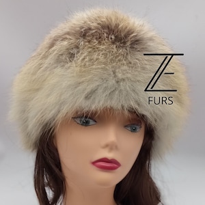 Echt Fuchs Pelzmütze in golden Island Farbe. Handgemachte Mütze. Damen Wintermütze. Geschenk für Frau.