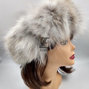 Headband or collar made of genuine  fox fur. Elastic round winter fur scarf, neck or head warmer. Fur covers both sides.