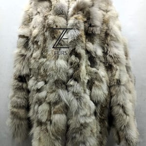 New Men&#39;s Jacket Real COYOTE HOODED Fur coat. Fluffy fur in its natural color, excellent quality coyote fur.
