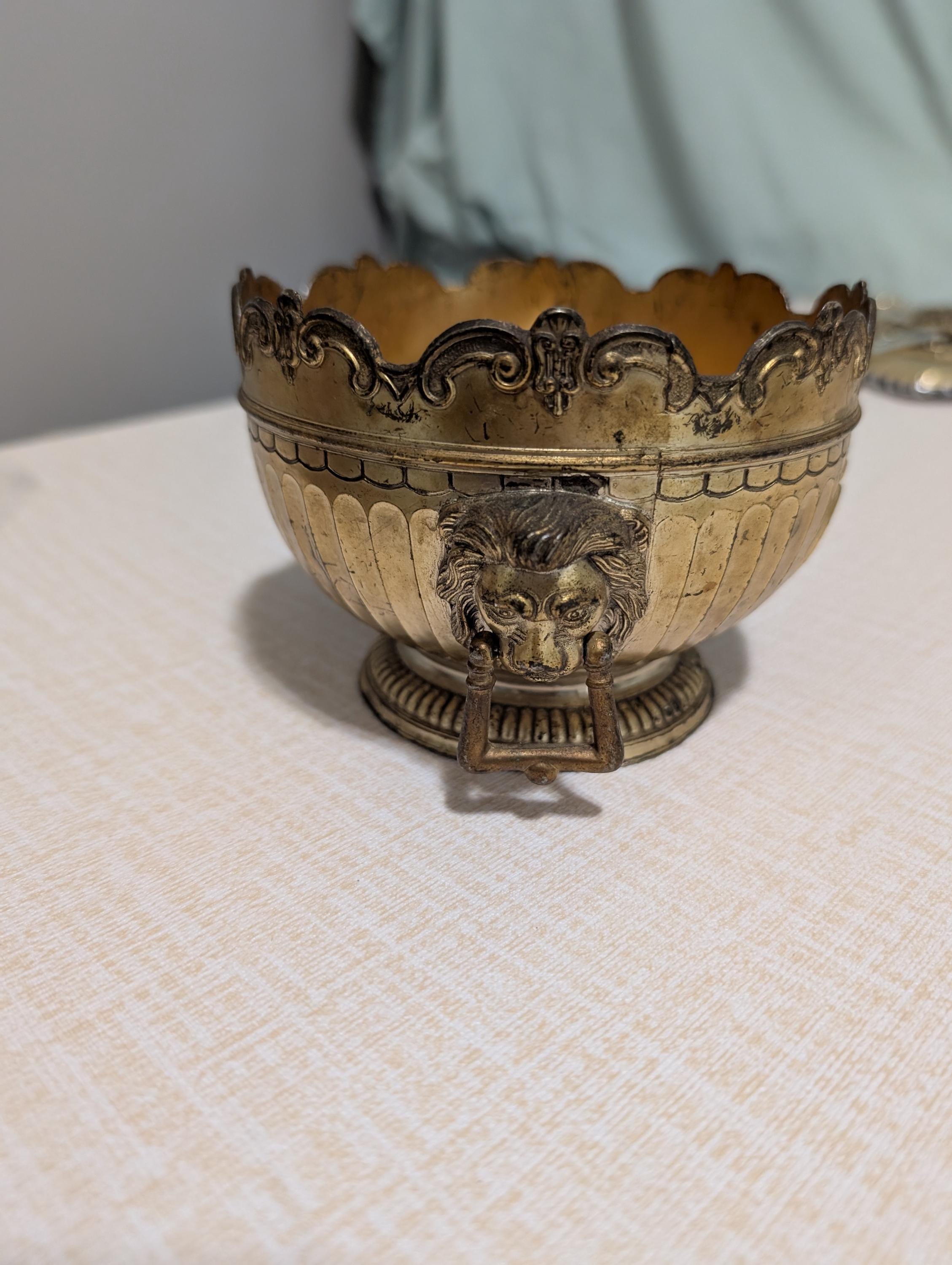 フランスアンティーク　ライオン装飾の銀色ボウル Silver bowl lion - Etsy 日本