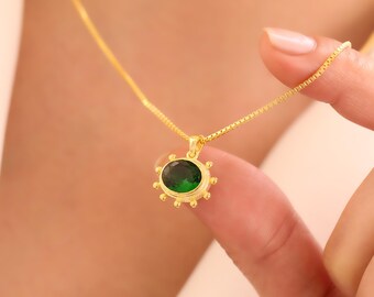 Silver Emerald Green Stone Silver Necklace, Handmade Elegant Design, 925 Sterling Necklace, Eyes Necklace