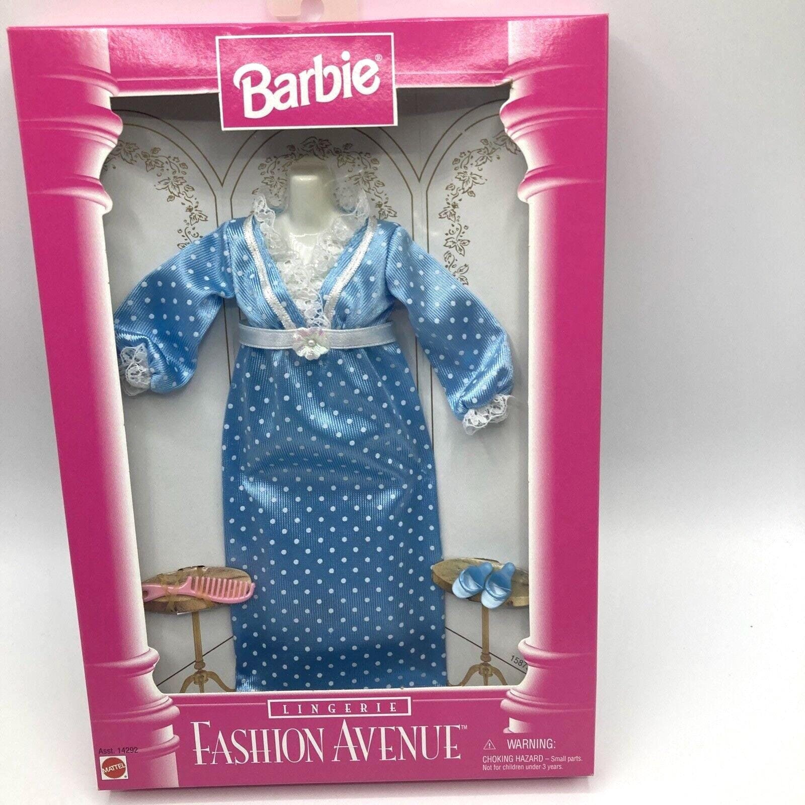 ♥未開封新品♥2002年 Barbie・FASHION AVENUEブルードレス 2002年 Barbie・FASHION AVENUEブルードレス□箱入り新品□