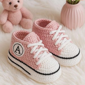 High Top Baby Sneakers Crochet Pattern PDF – 4 Sizes for Newborn to 9 Months – Intermediate Booties Tutorial – Unisex Baby Shoes Design