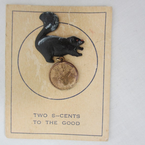 Vintage Metal Skunk Pin with Dangling 1940 One Ce… - image 2