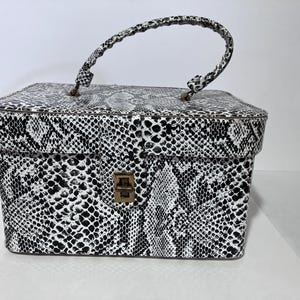 Bolso de mano vintage de vinilo con estampado de piel de serpiente sintética, años 60