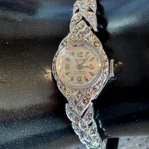 Hilton 17 Jewels - Etsy display picture 1