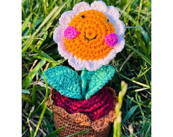Handmade Crochet Smiley Sunflower in Pot – 6" Adorable Home & Office Decor Gift | Cheerful Gift for Desk, Office, or Nursery
