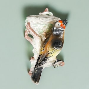 Vintage Hertwig Katzhutte German porcelain bird wall pocket – numbered 9082