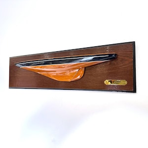 Yankee Halbrumpfmodell von 1930 - große hölzerne Yacht-Wandtafel, 74 cm