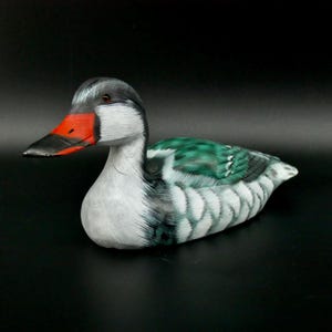 Vintage hand-painted wood decoy duck – rustic carved bird figurine