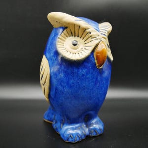 Blaue Eulen-Skulptur aus der Mitte des Jahrhunderts, handgefertigt in Schweden.