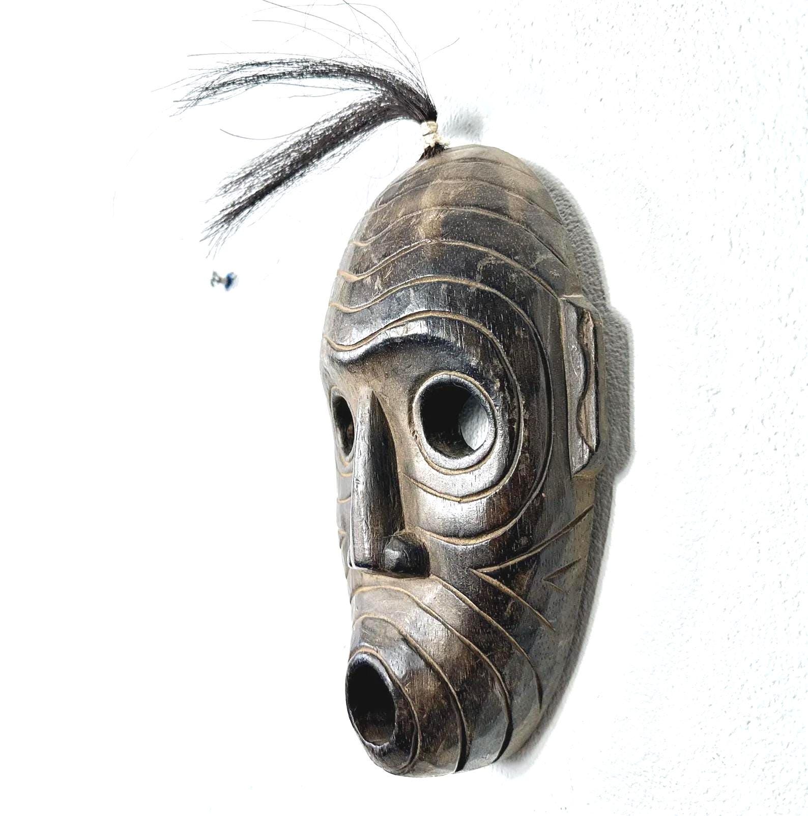 Lwalwa masks - Etsy 日本