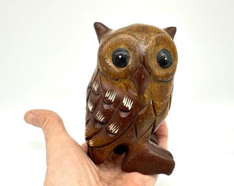 Vintage Carved Wooden Owl Figurine – 1980s Handcrafted Rustic Bird Sculpture, 11.5 cm
