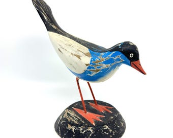 Folk Art Wooden Bird by Different Design – Hand-Painted Scandinavian Coastal Décor