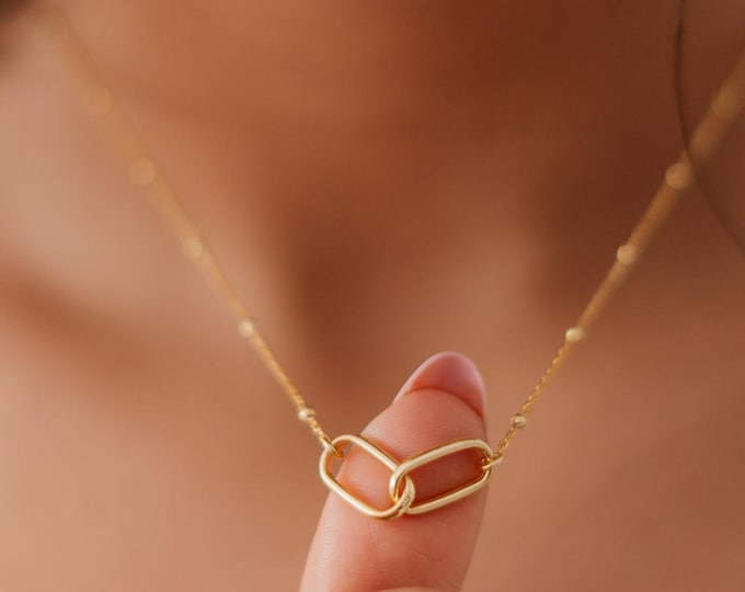 Linked Pendant Necklace – Ball Chain with Paperclip Detail, Infinity Circle Jewelry for Sisters & Friends
