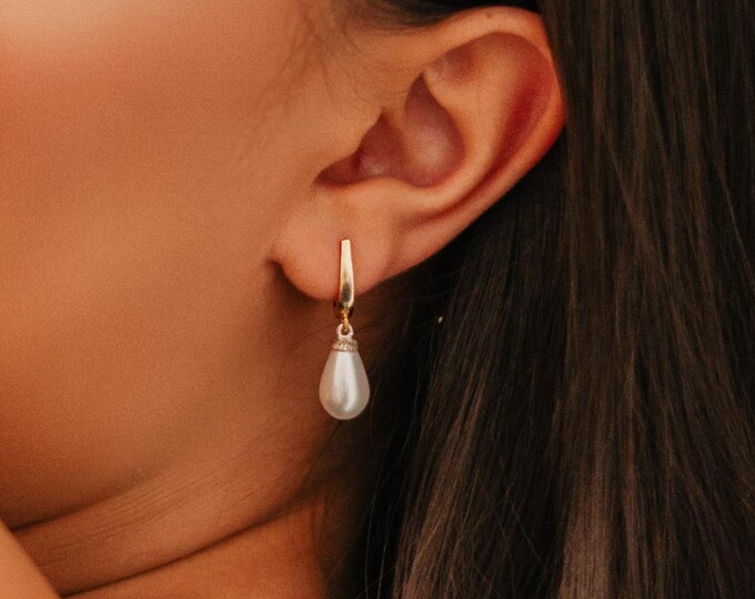 Pearl Drop Earrings – Elegant Silver Jewelry Gift for Women