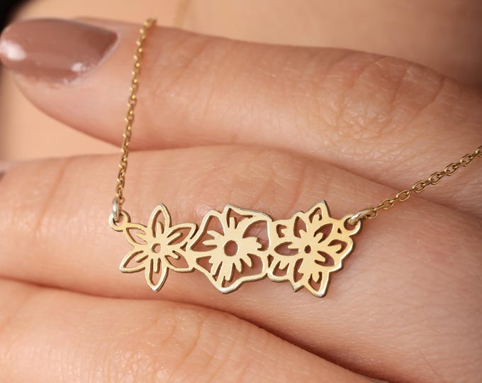 Personalised Birth Month Flower Necklace – Elegant Silver Jewellery for Mum & Family