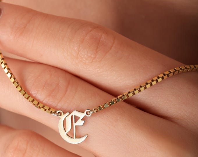 Old English Initial Necklace – Personalized Gothic Letter Pendant in 925 Silver, Gift for Her
