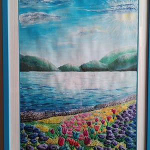 Lago di Garda in primavera con tulipani