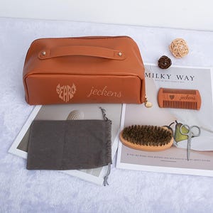 Personalized Men&#39;s Gift Engraved Wooden Beard Comb and Brush with Storage Pouch Included